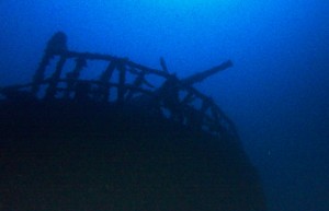 Our first glimpse of the stern gun, silhouetted against the blue.