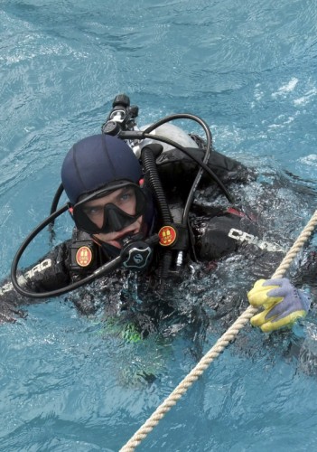 Piotr Bojakowski at dive site in Bermuda.