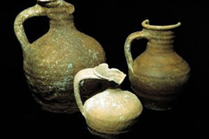 Three examples of galley ware from the stern area (Photo: INA, BK95.32).